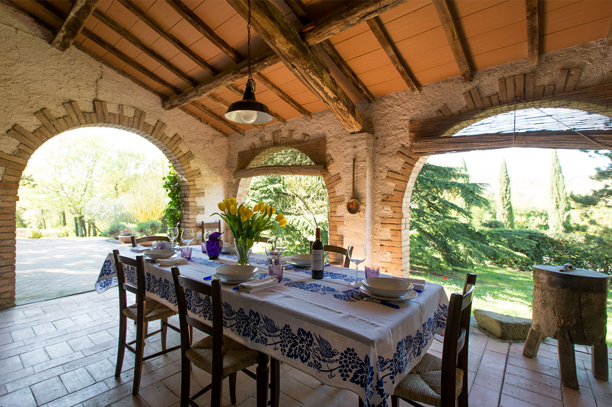 Casa Dinda - casa colonica con piscina in Umbria