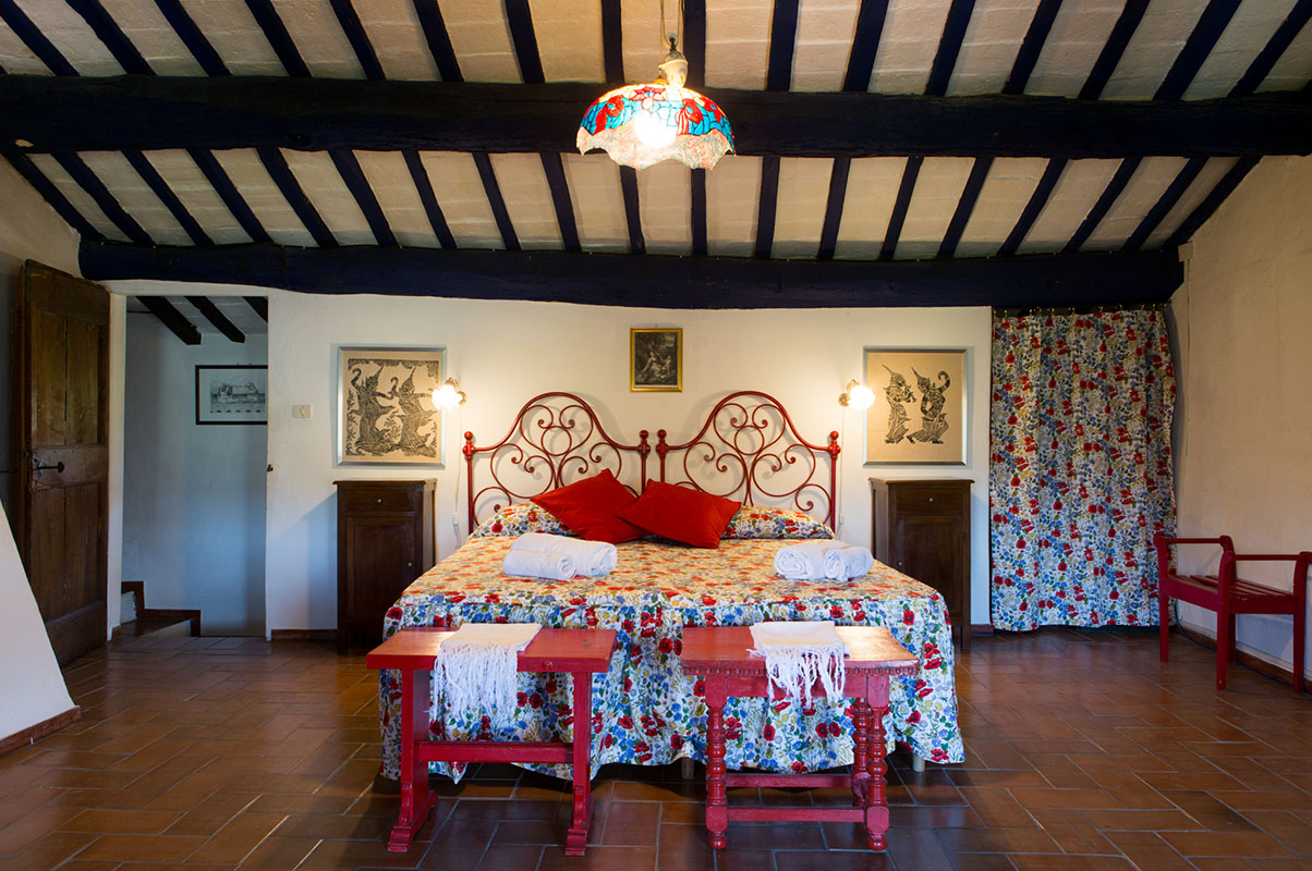 Casa Dinda - casa colonica con piscina in Umbria